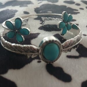 Silver and Turquoise Floral Bracelet